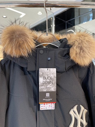 MLB NY Yankees Duck Down Jacket Black