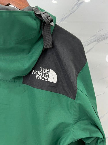 The North Face 1990 Mountain Jacket GTX Forest Green Black