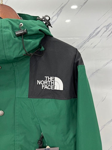 The North Face 1990 Mountain Jacket GTX Forest Green Black