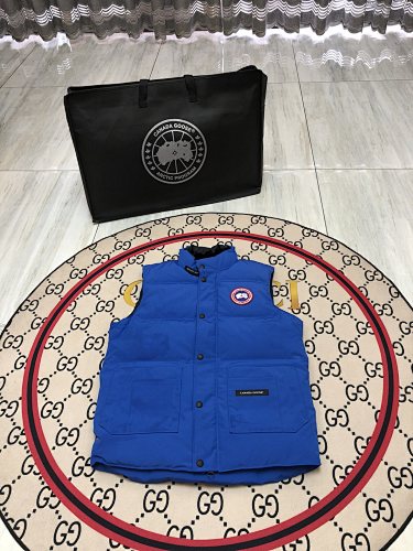 Canada Goose Freestyle Crew Blue Down Vest – Red Badge
