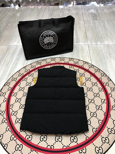 Canada Goose Freestyle Crew Black Down Vest – Red Badge