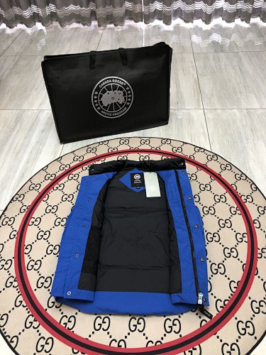 Canada Goose Freestyle Crew Blue Down Vest – Red Badge