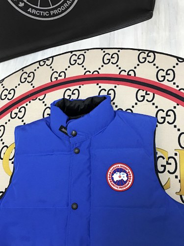 Canada Goose Freestyle Crew Blue Down Vest – Red Badge