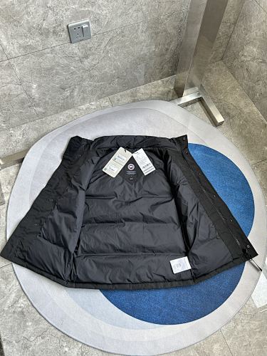 Canada Goose Freestyle Crew Charcoal Down Vest – Tone-on-Tone Logo