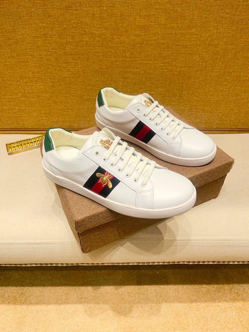 Men's White Stripe Low-Top Sneakers